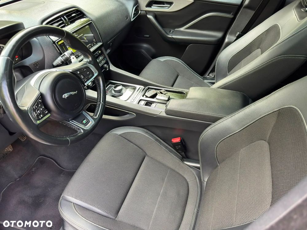 Jaguar F-Pace 35t AWD Prestige - 11