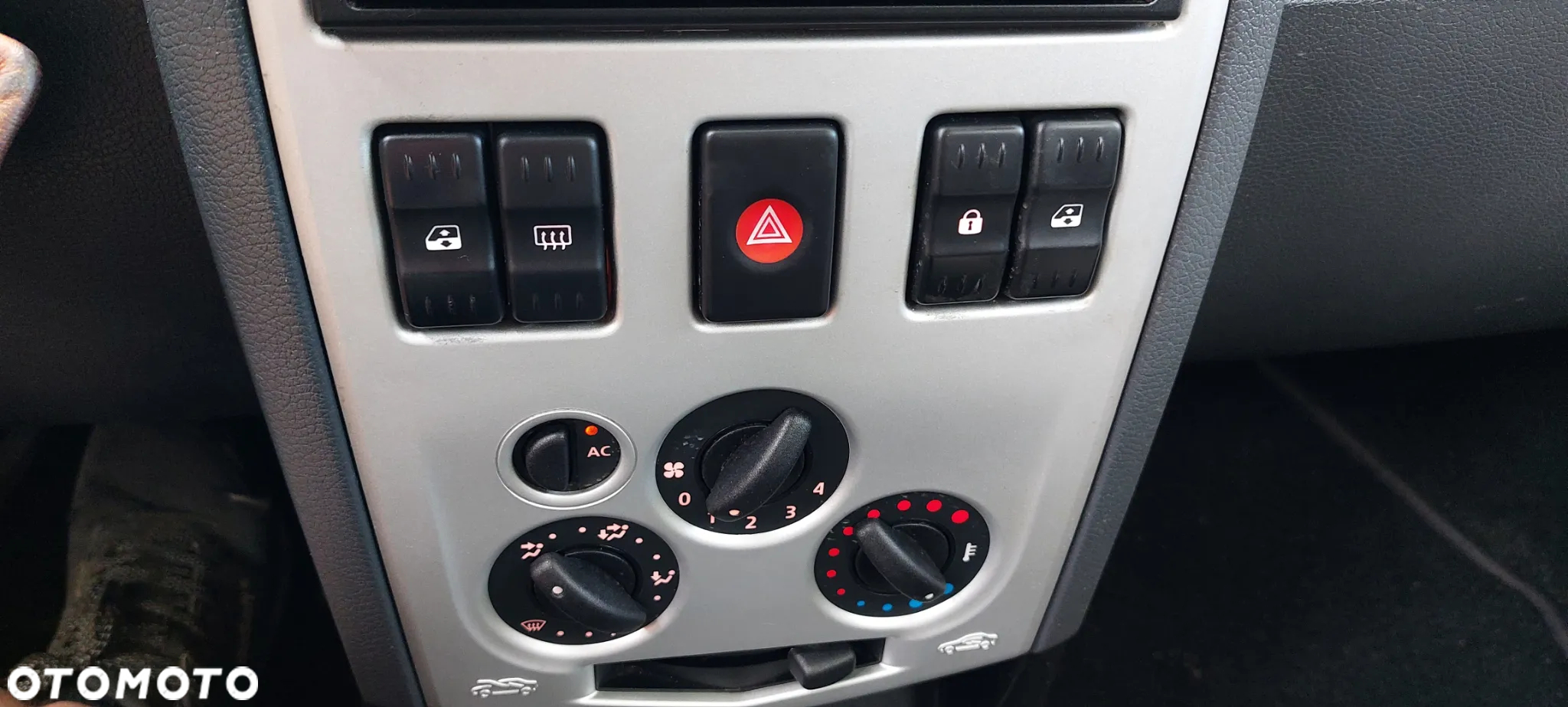 Dacia Logan MCV 1.5 dCi Ambiance - 38