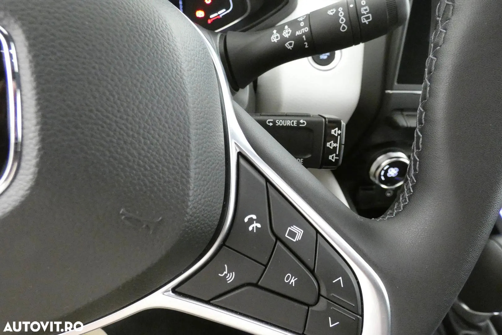 Renault Clio V E-Tech full hybrid 145 Techno - 8