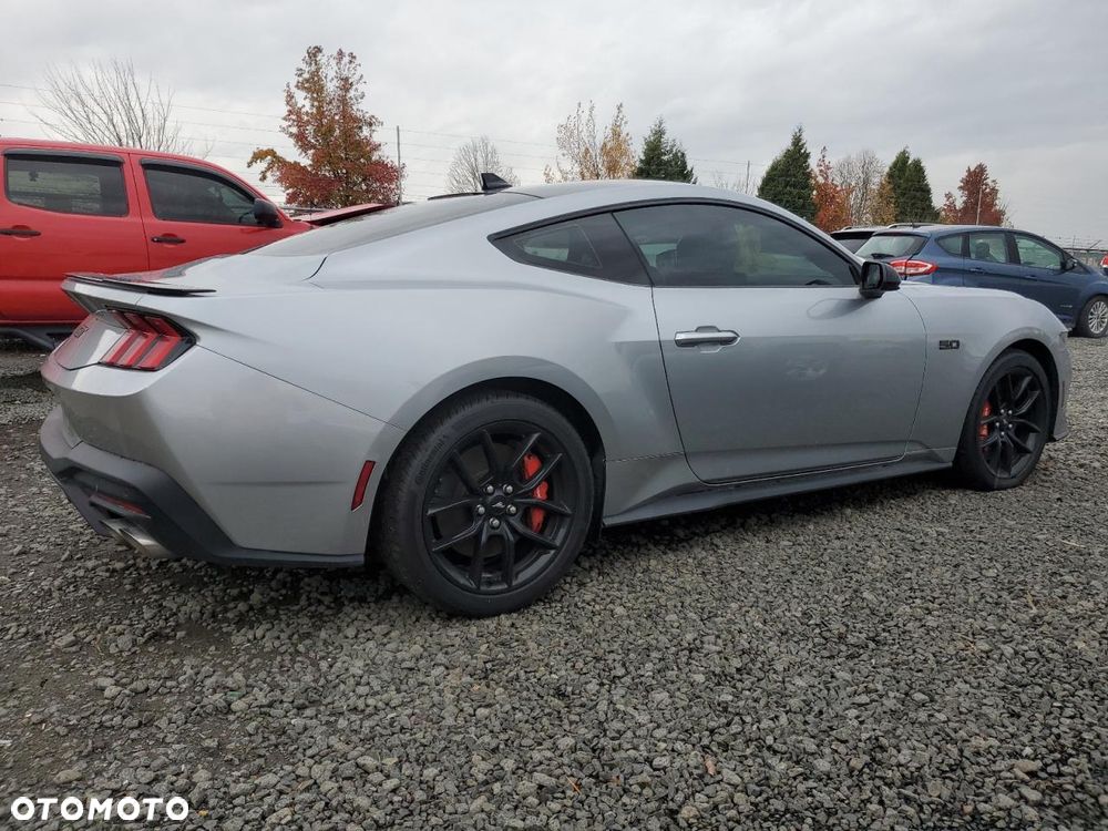 Ford Mustang 5.0 V8 GT - 3