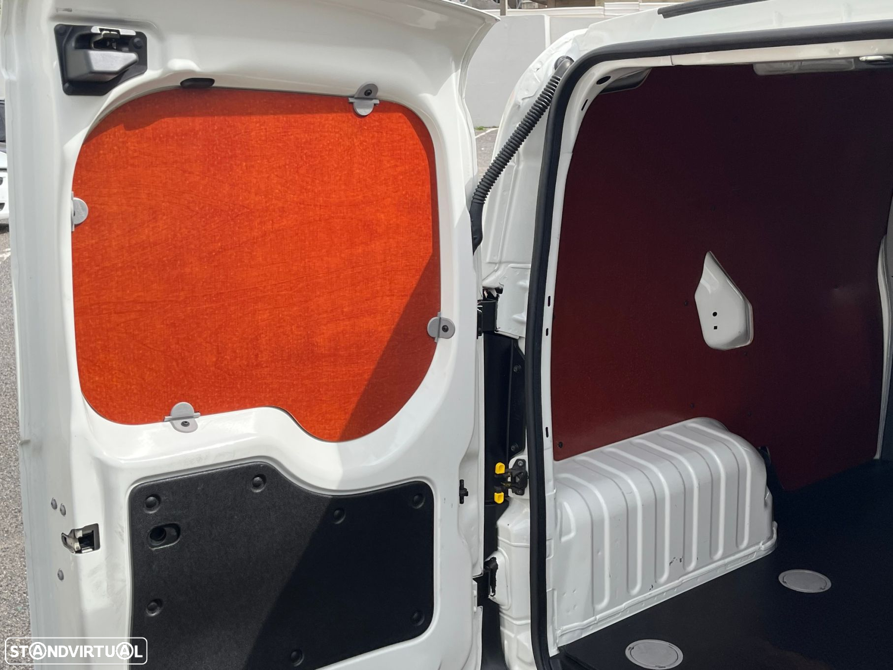 Fiat Fiorino 1.3 M-Jet - 11