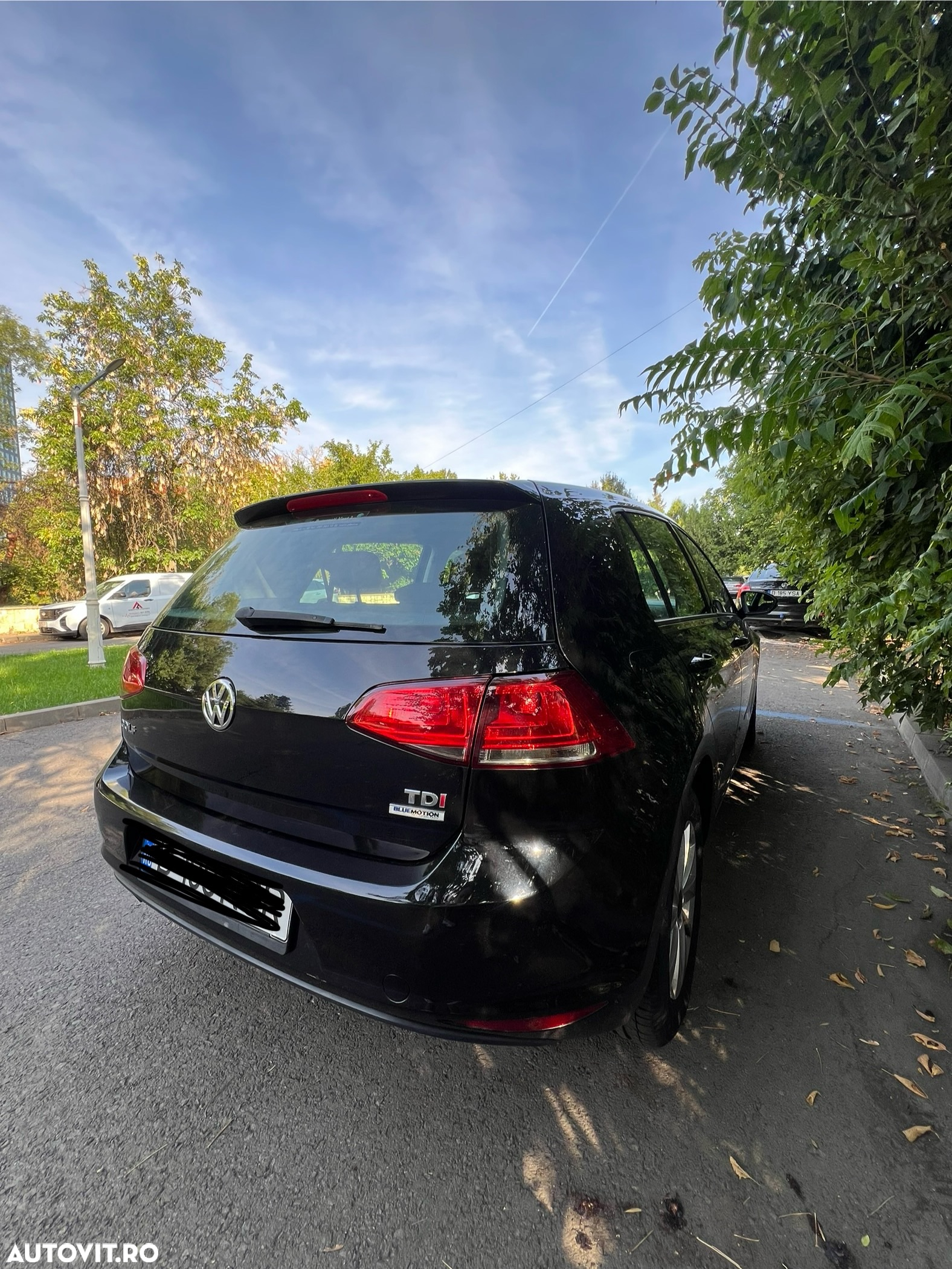 Volkswagen Golf - 6