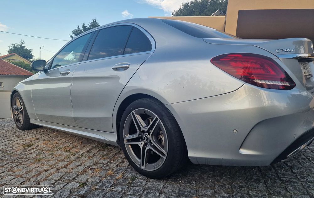 Mercedes-Benz C 300 d AMG Line - 13