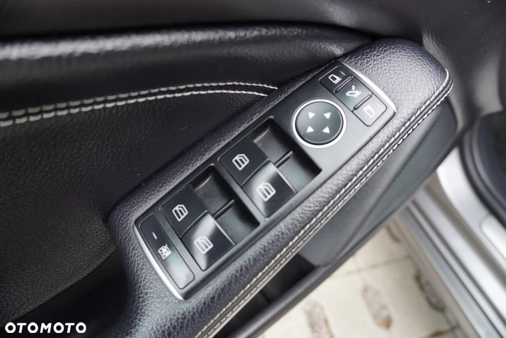 Mercedes-Benz CLA 200 Peak Edition - 33