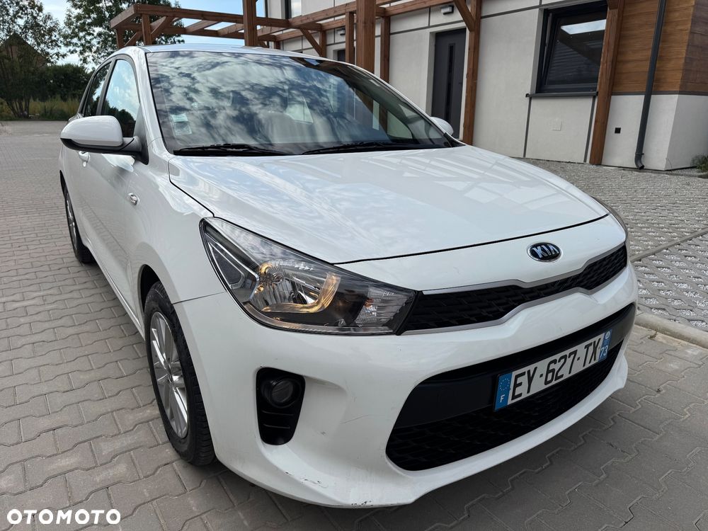 Kia Rio - 31