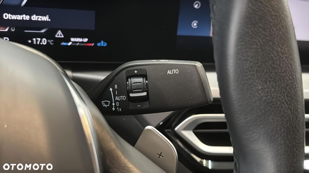 BMW Seria 3 318d mHEV - 28