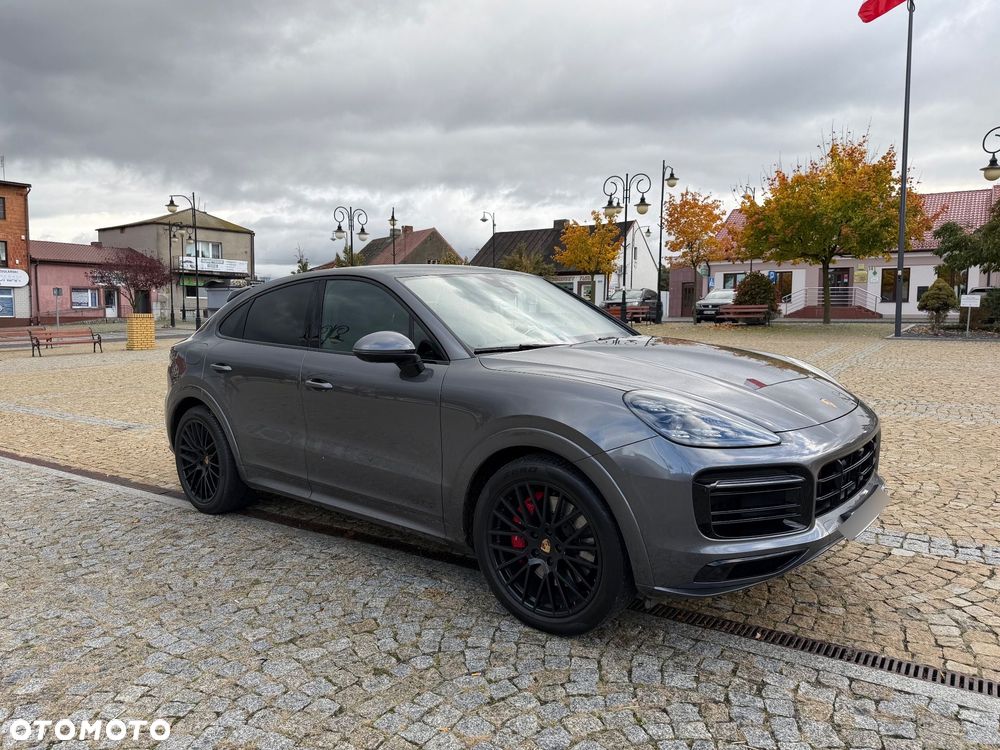 Porsche Cayenne Coupe GTS - 5
