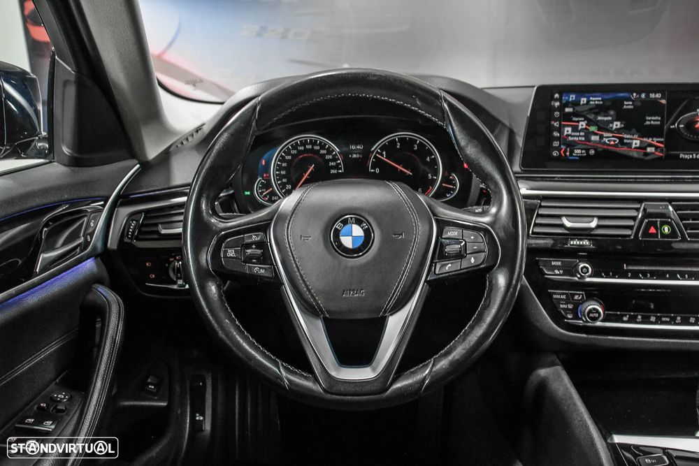 BMW 520 d Touring Aut. Sport Line - 4