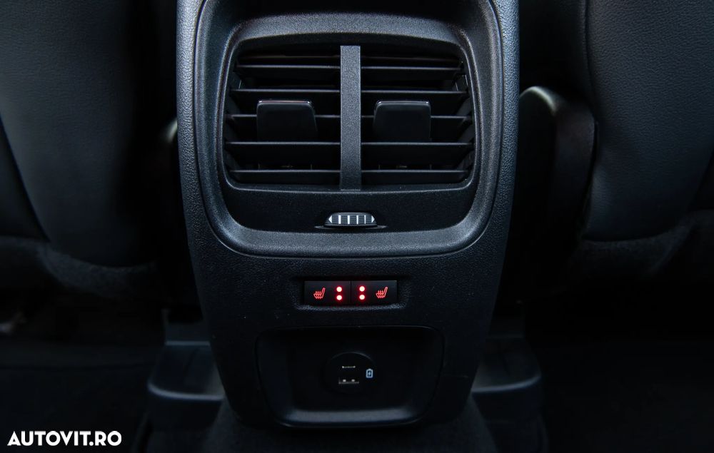 Ford Kuga - 35