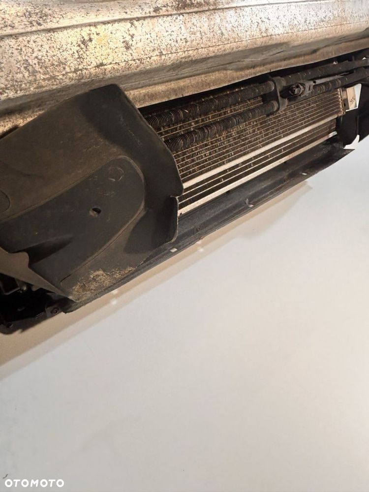 KOMPLETNY PAS PRZEDNI CHŁODNICE BELKA 2.8 FSI Audi A6 C6 - 4