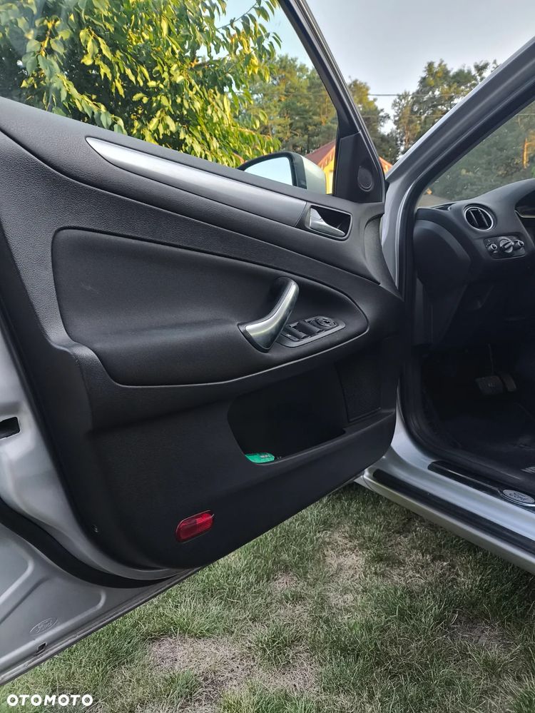 Ford Mondeo 2.0 TDCI Titanium - 10