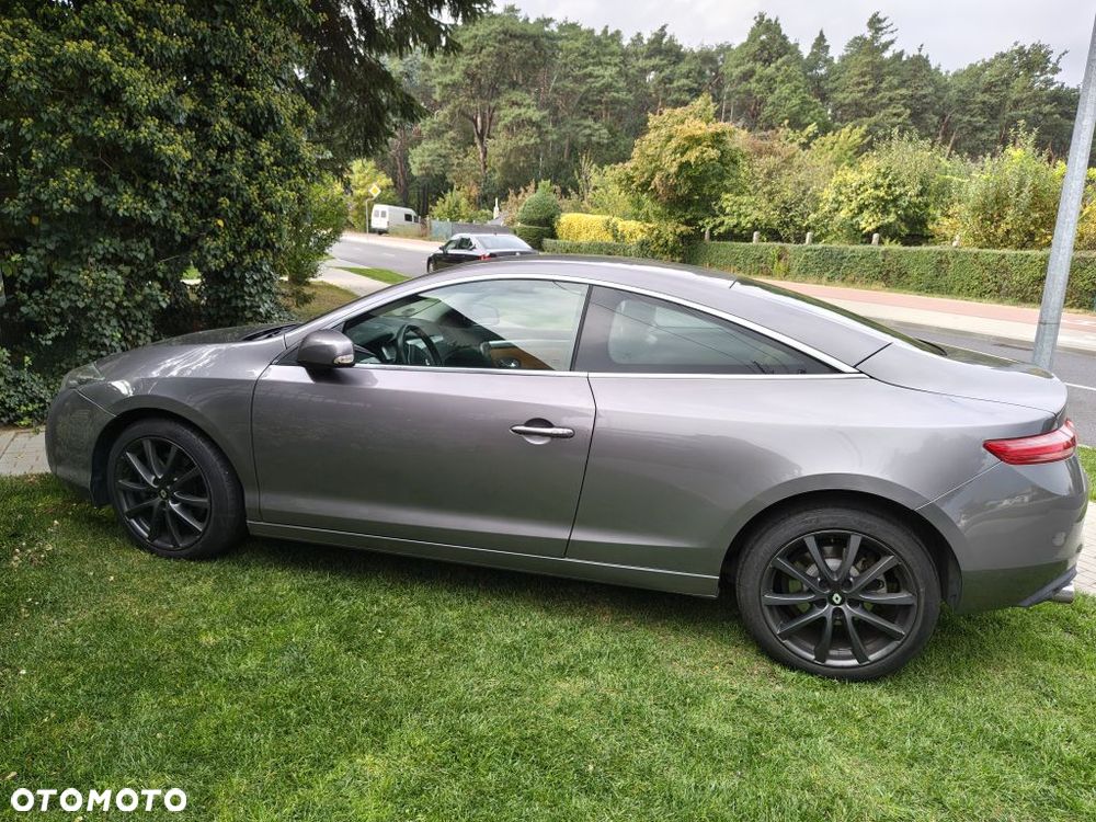 Renault Laguna V6 dCi 235 FAP GT - 1