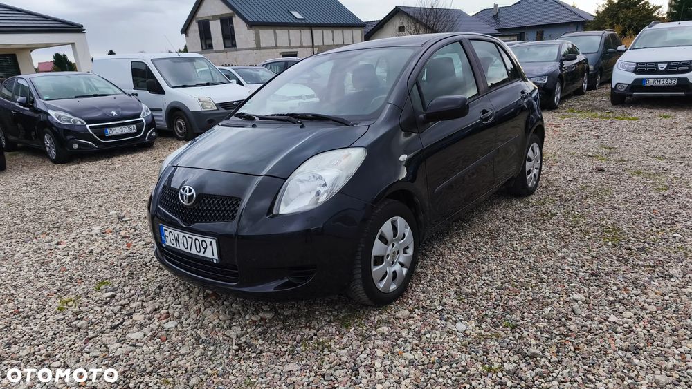 Toyota Yaris - 1