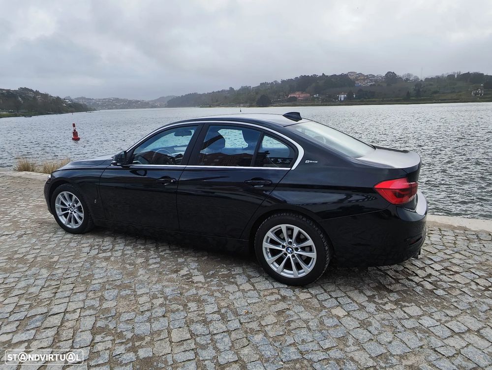 BMW 330 e iPerformance Advantage - 2