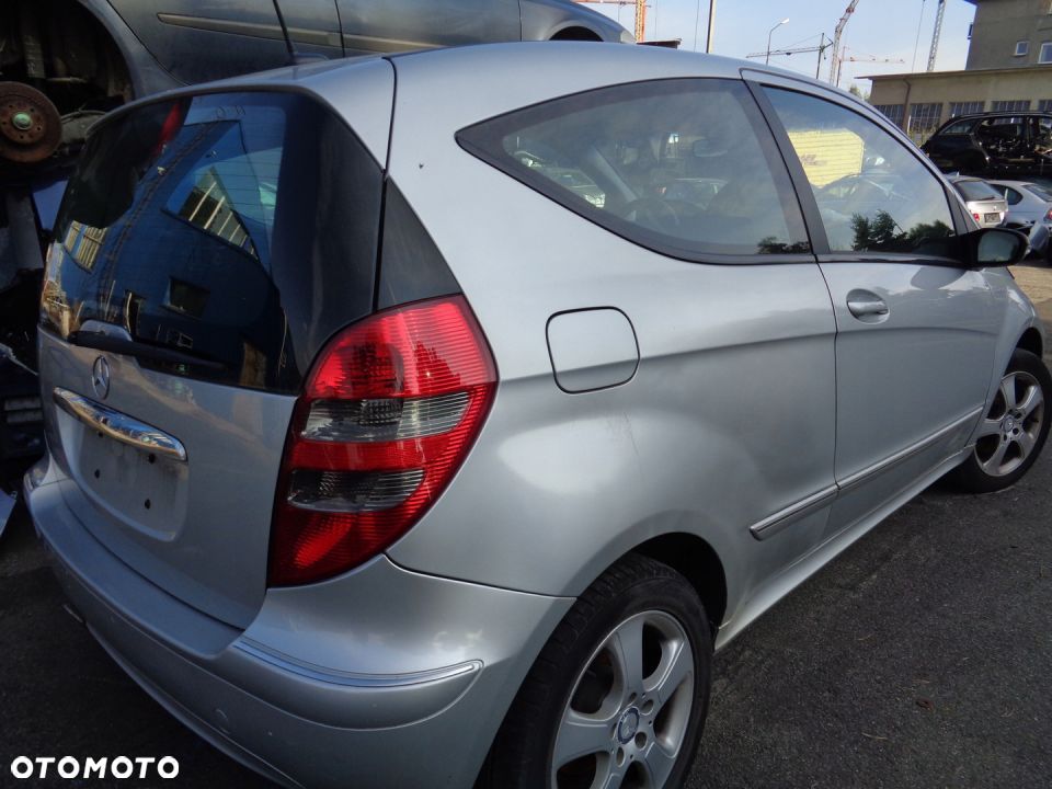 MERCEDES A KLASA W169 LAMPA TYŁ PRAWA - 2