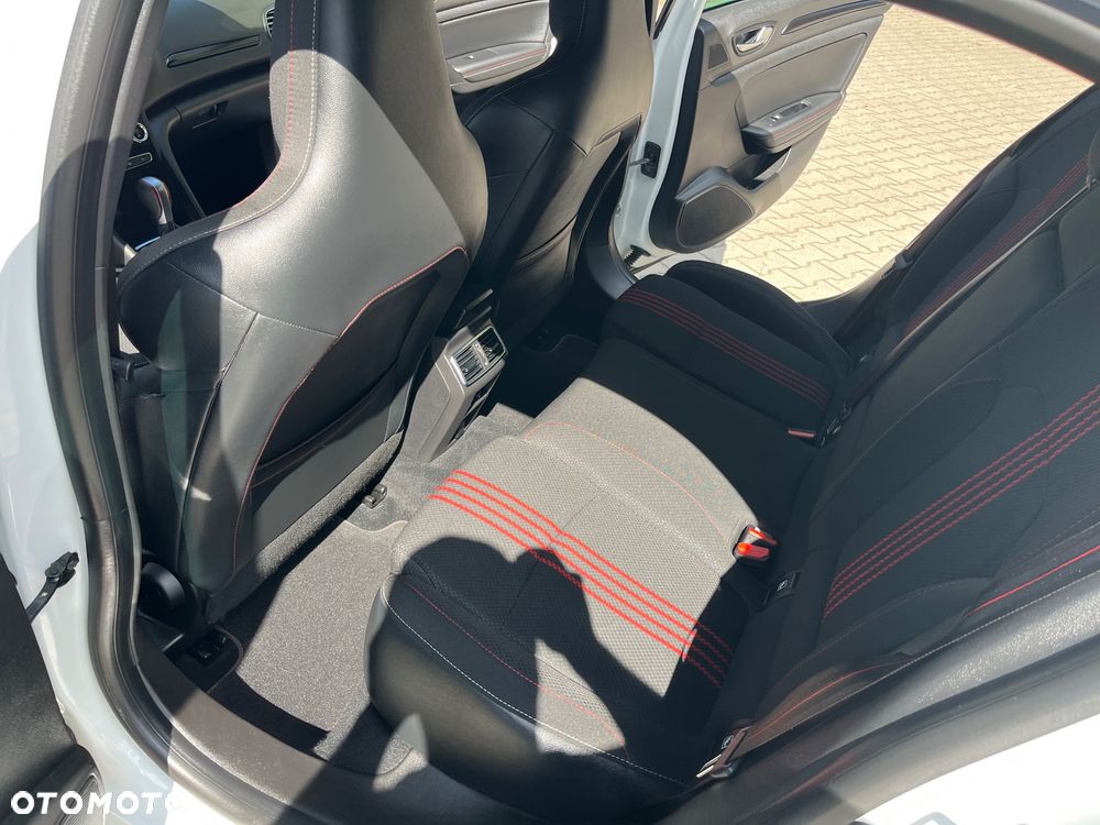 Renault Megane 1.3 TCe FAP R.S Line EDC - 32