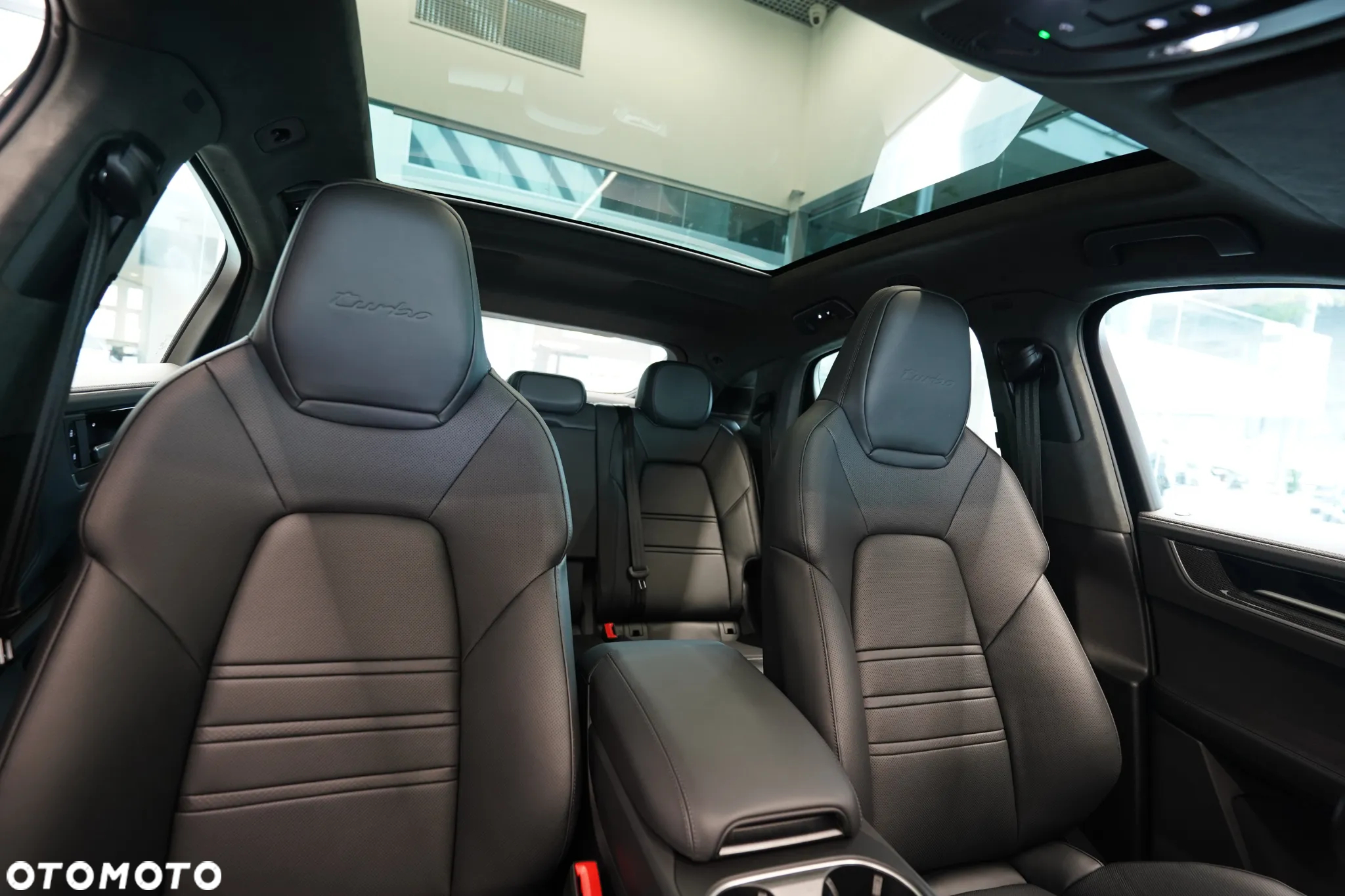 Porsche Cayenne - 24