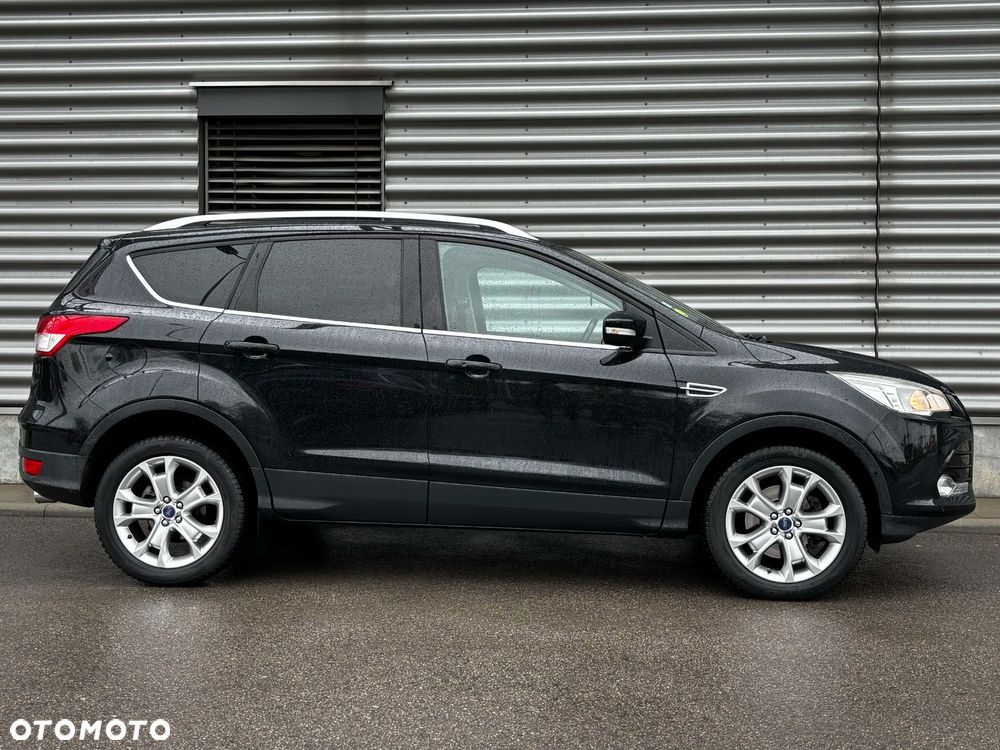 Ford Kuga 2.0 TDCi 2x4 Titanium - 3