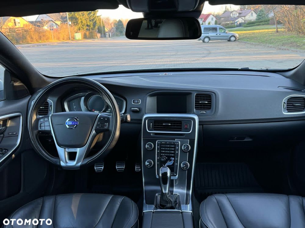 Volvo V60 D4 Drive-E R-Design Summum - 37