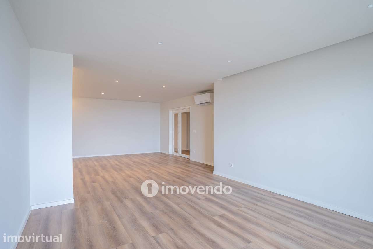 Apartamento T4 exclusivo, com estacionamento, na Lapa, Porto - Grande imagem: 5/55
