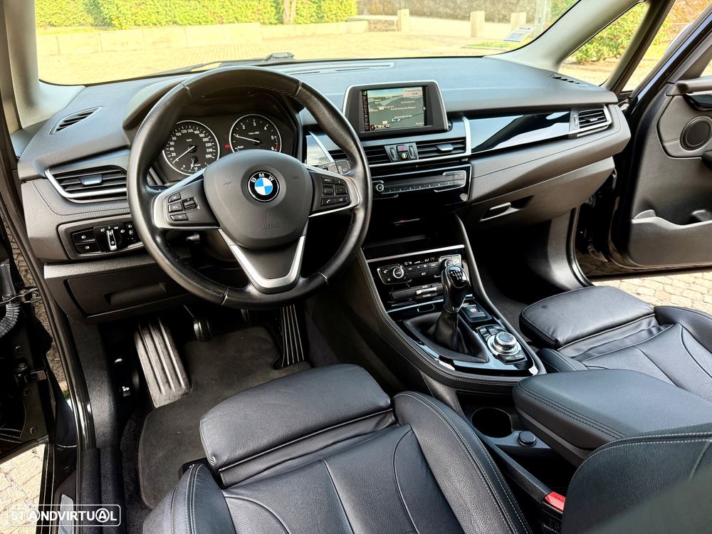 BMW 216 Active Tourer d Line Sport - 35