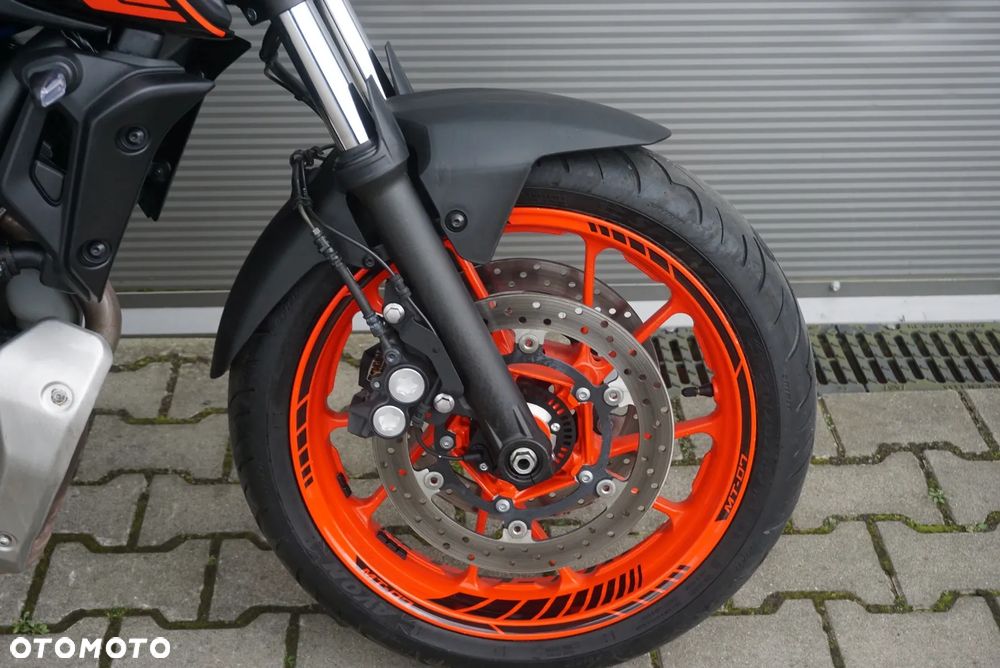 Yamaha MT - 22