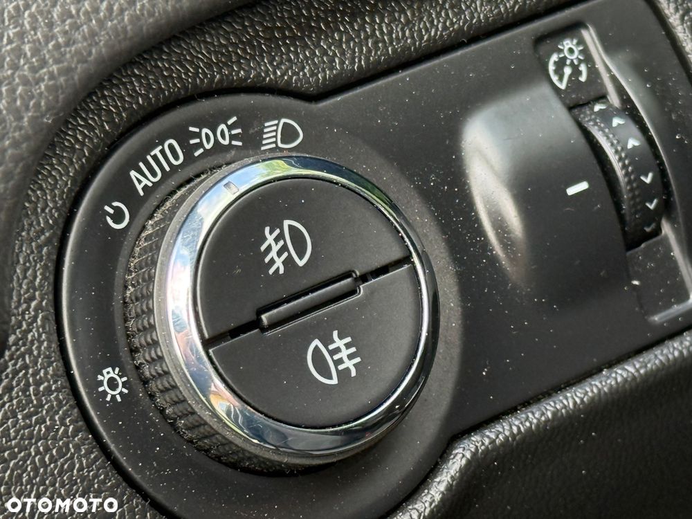 Opel Insignia - 29