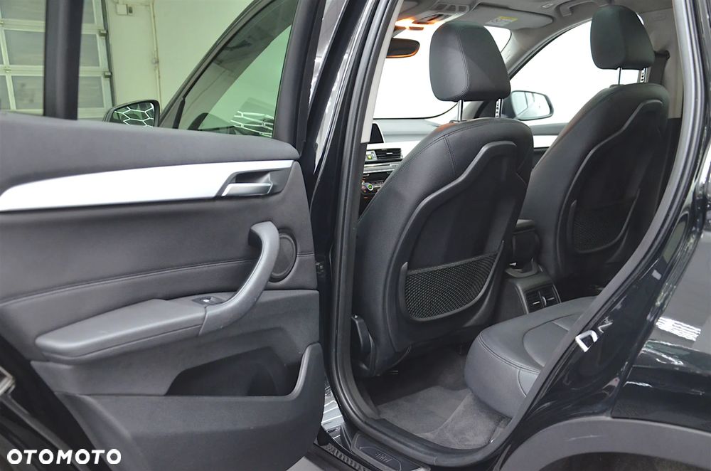 BMW X1 sDrive18i Advantage - 13