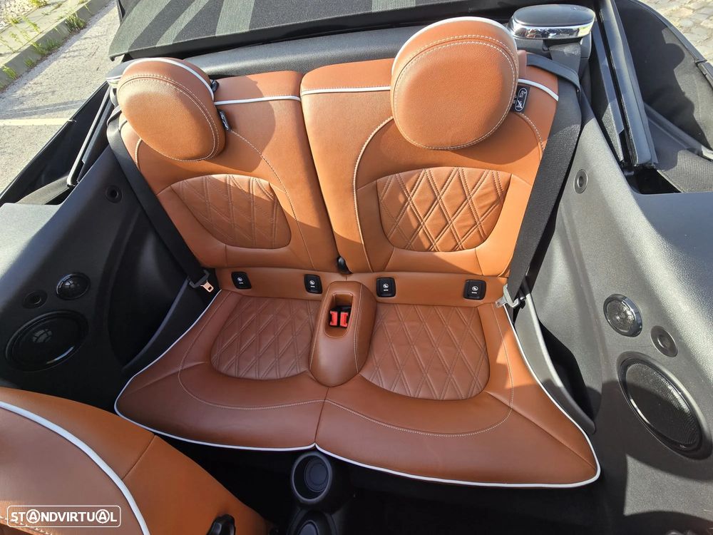 MINI Cabrio John Cooper Works Sport Aut. - 31