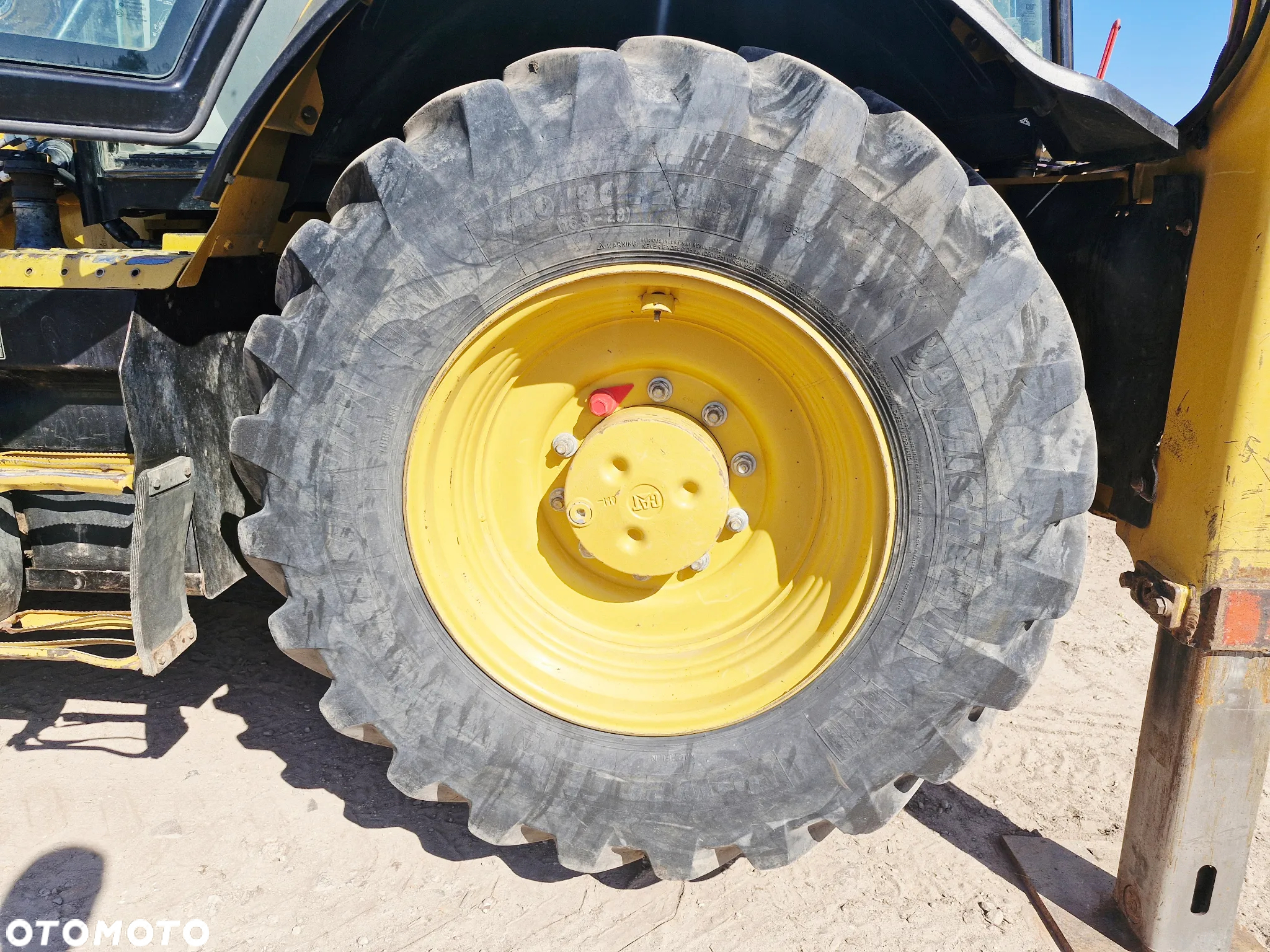 Caterpillar 444F2 - 19