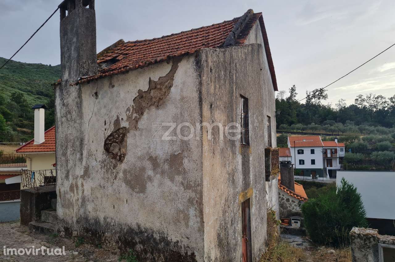 Moradia em ruínas em ALDEIAS | GOUVEIA - Grande imagem: 4/15