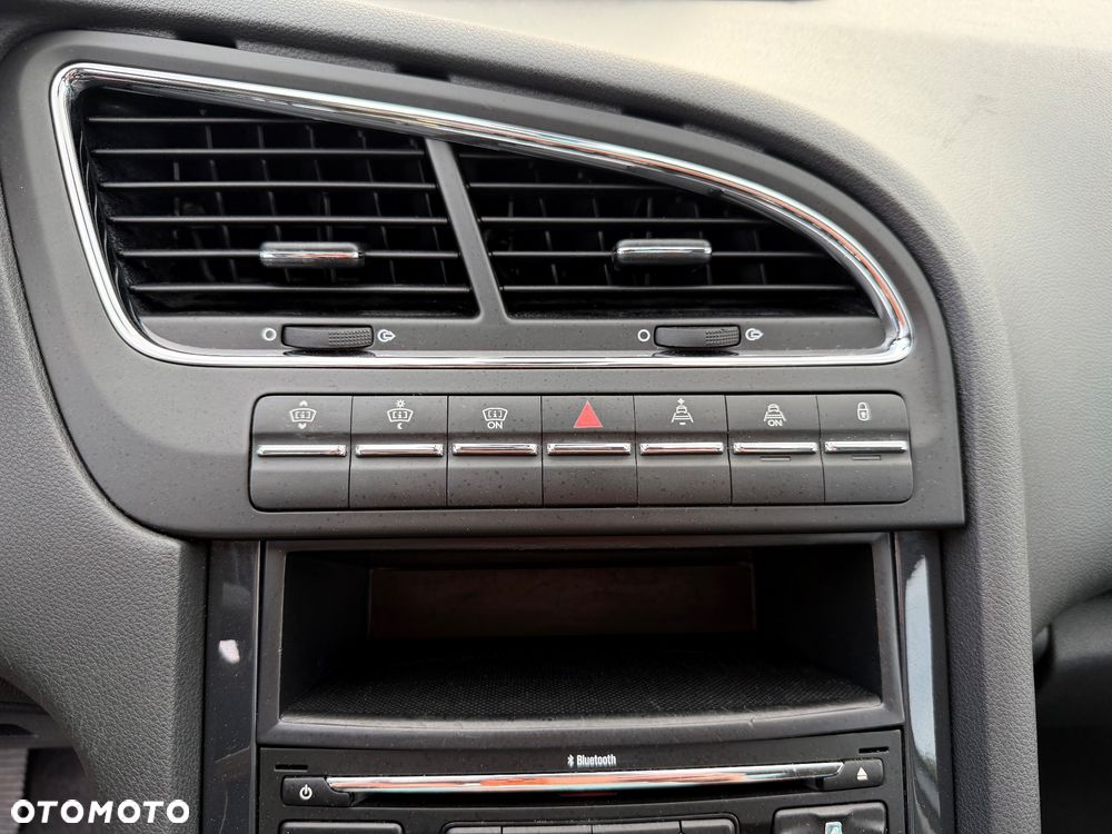Peugeot 5008 1.6 THP Business Line 7os - 28