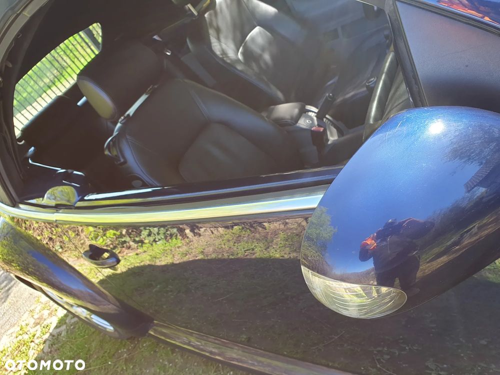Volkswagen New Beetle - 12