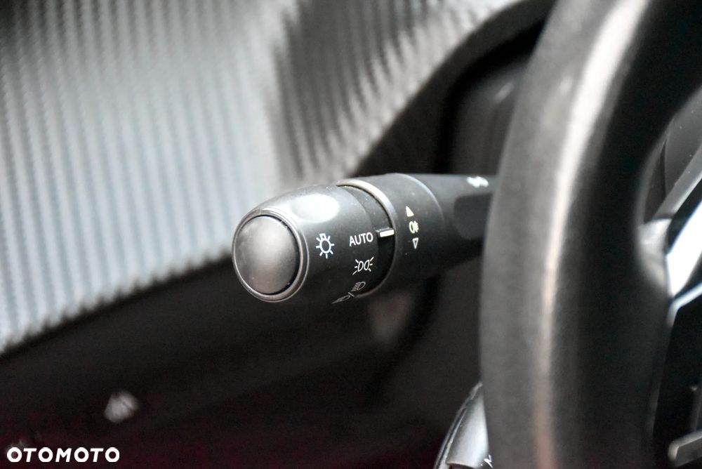 Peugeot 208 Benzin 100 Style - 24