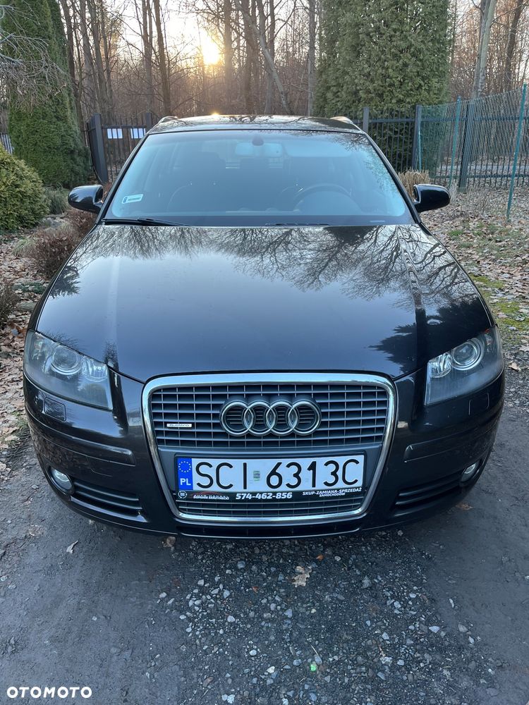 Audi A3 Sportback 2.0 TDI DPF Quattro Ambiente - 2