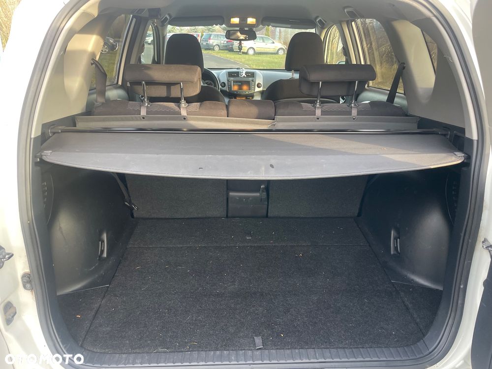 Toyota RAV4 - 9