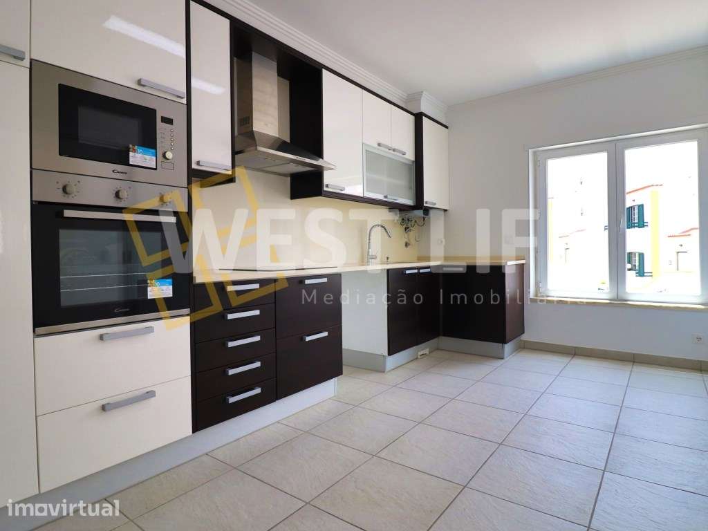 Moradia T3+1 com Vista Mar junto do Centro da Vila de Ericeira - Grande imagem: 3/29