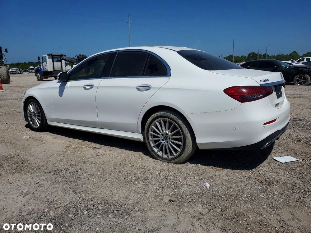 Mercedes-Benz Klasa E 300 9G-TRONIC - 2