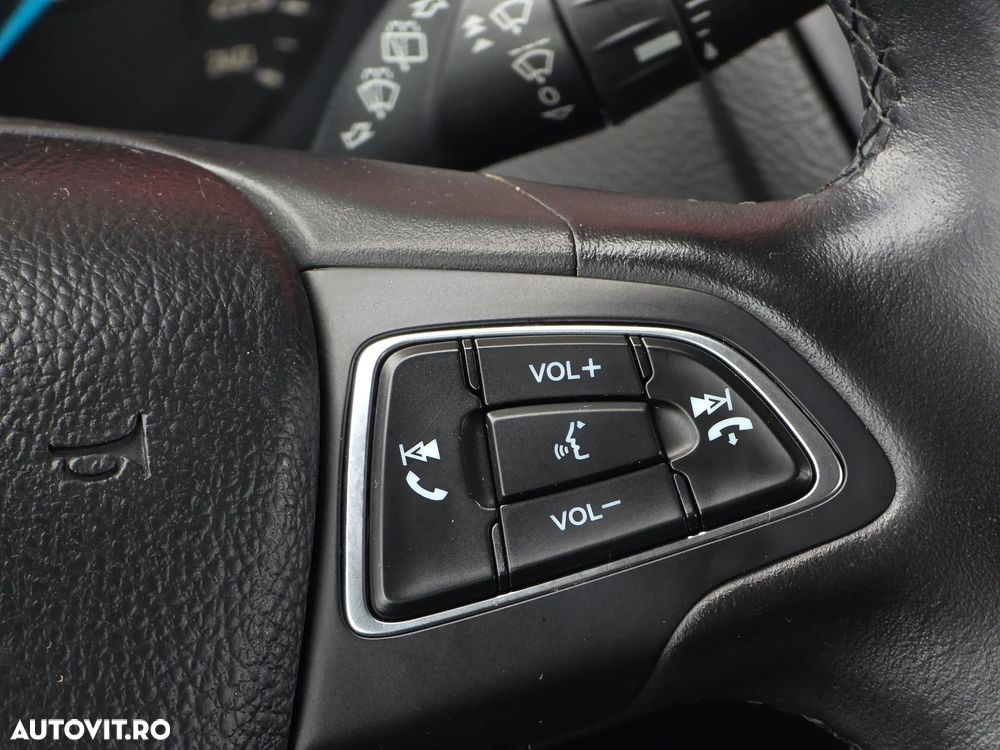 Ford Focus 1.5 TDCi DPF Start-Stopp-System Titanium - 12