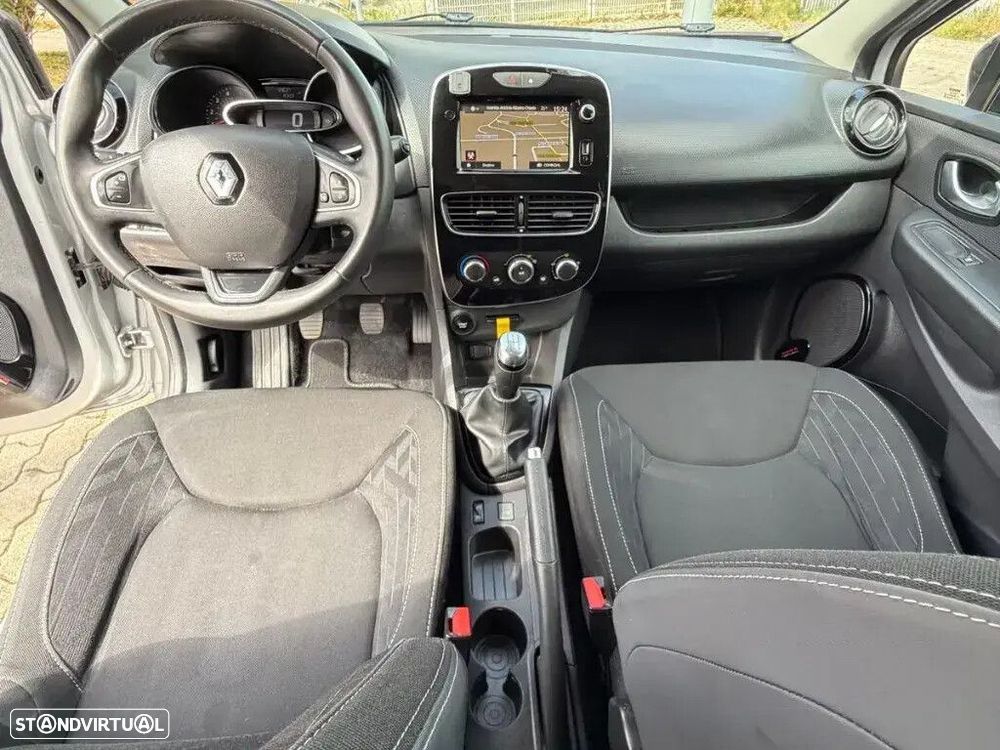 Renault Clio - 12