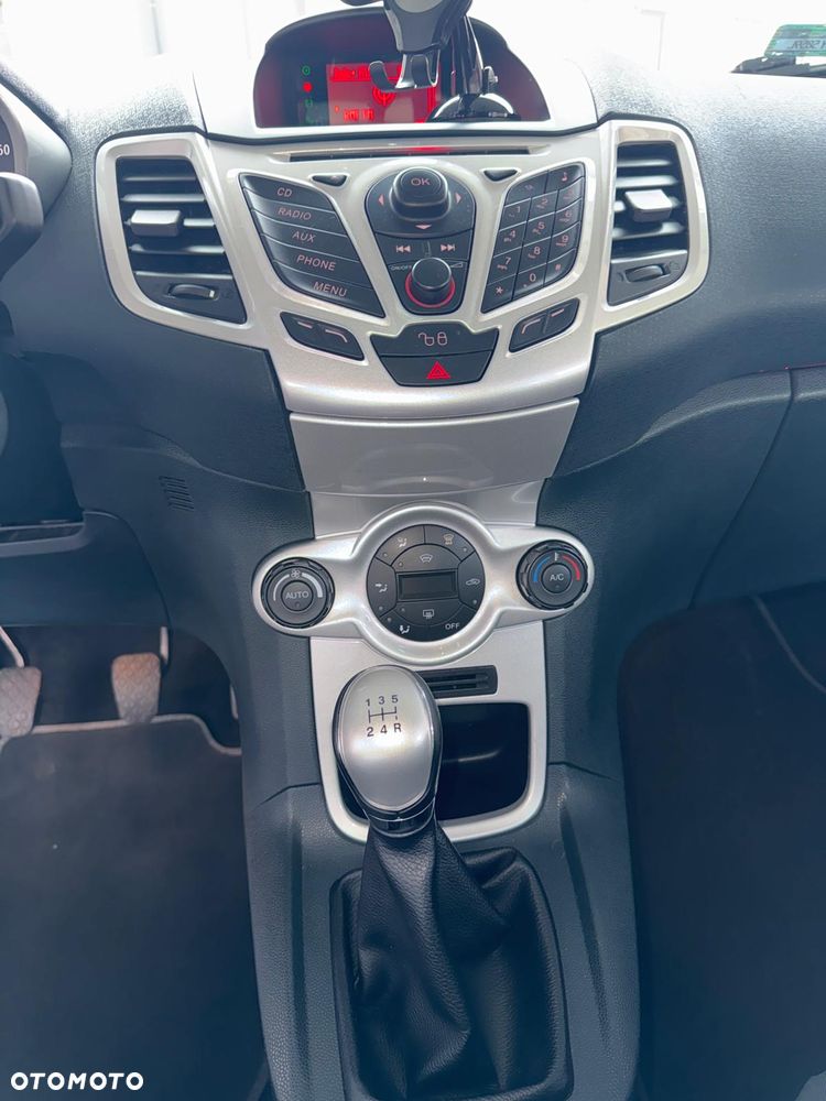 Ford Fiesta 1.4 Titanium - 15