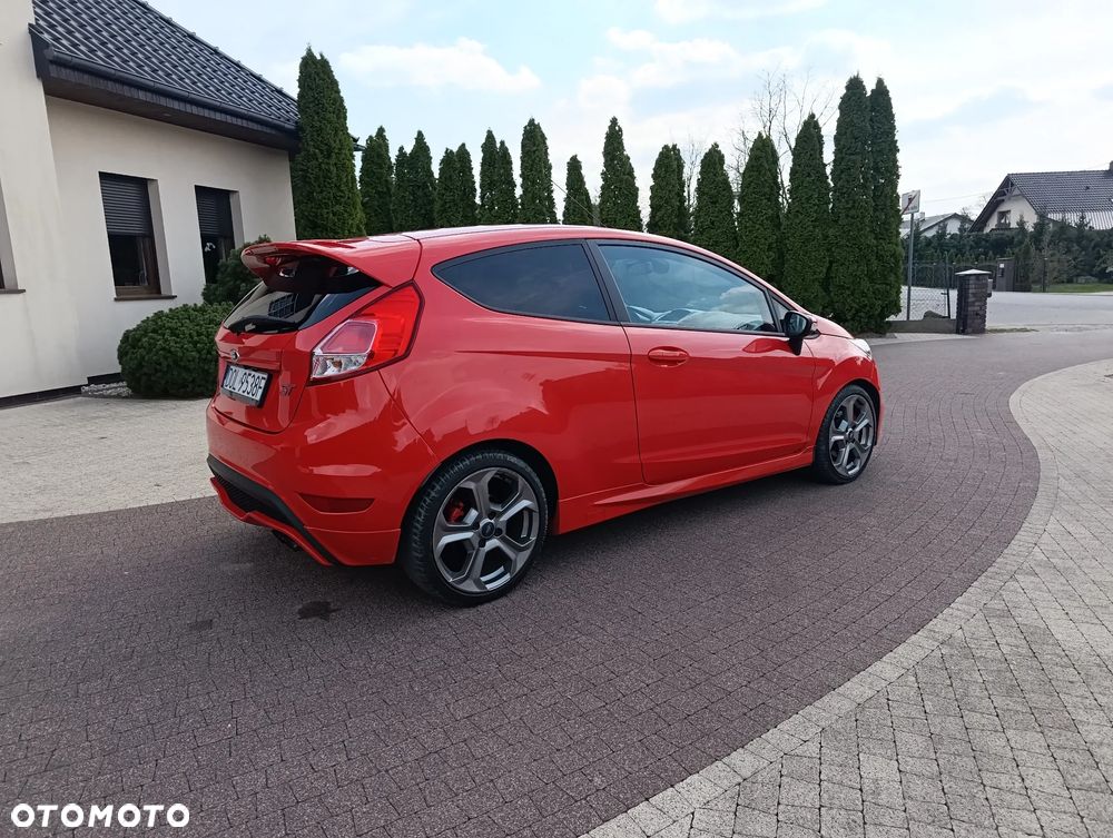 Ford Fiesta 1.6 EcoBoost ST - 5