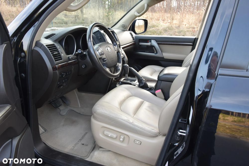 Toyota Land Cruiser LC 4.5 D-4D Prestige Platinium - 19