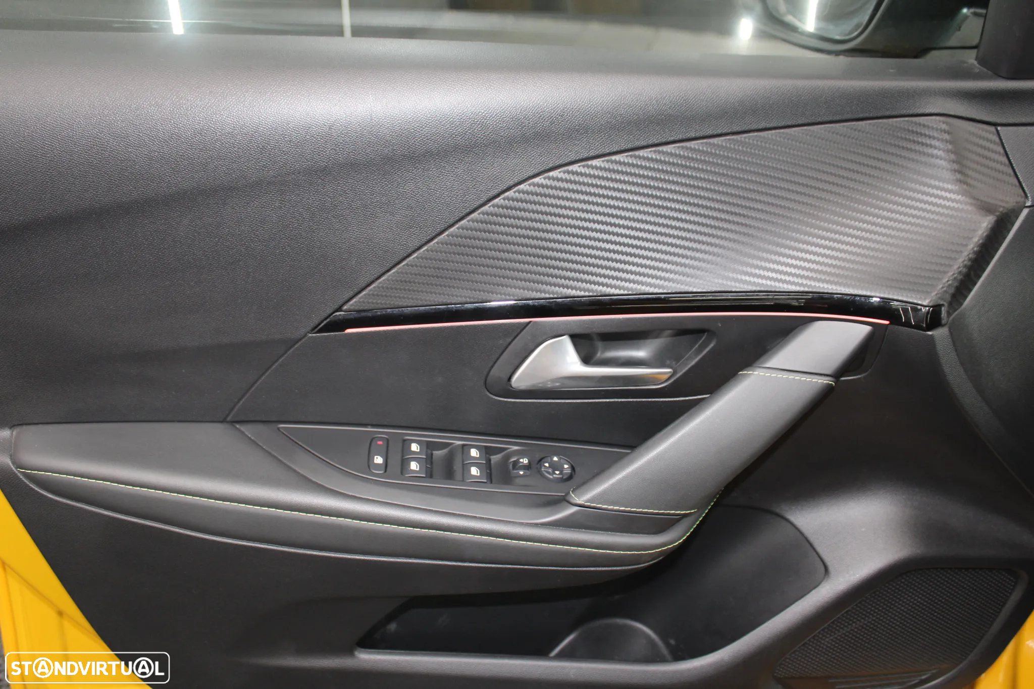 Peugeot 208 PureTech 130 EAT8 GT - 30