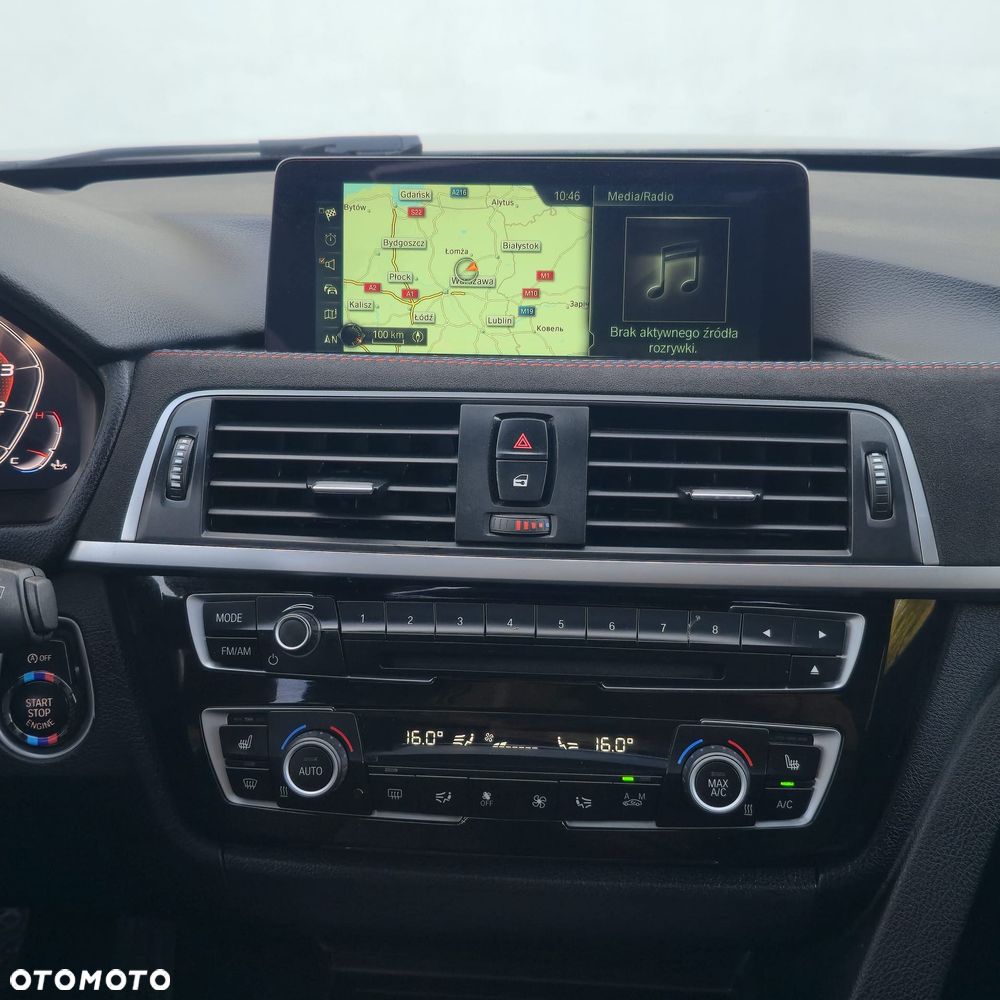 BMW Seria 3 330i xDrive M Sport - 33