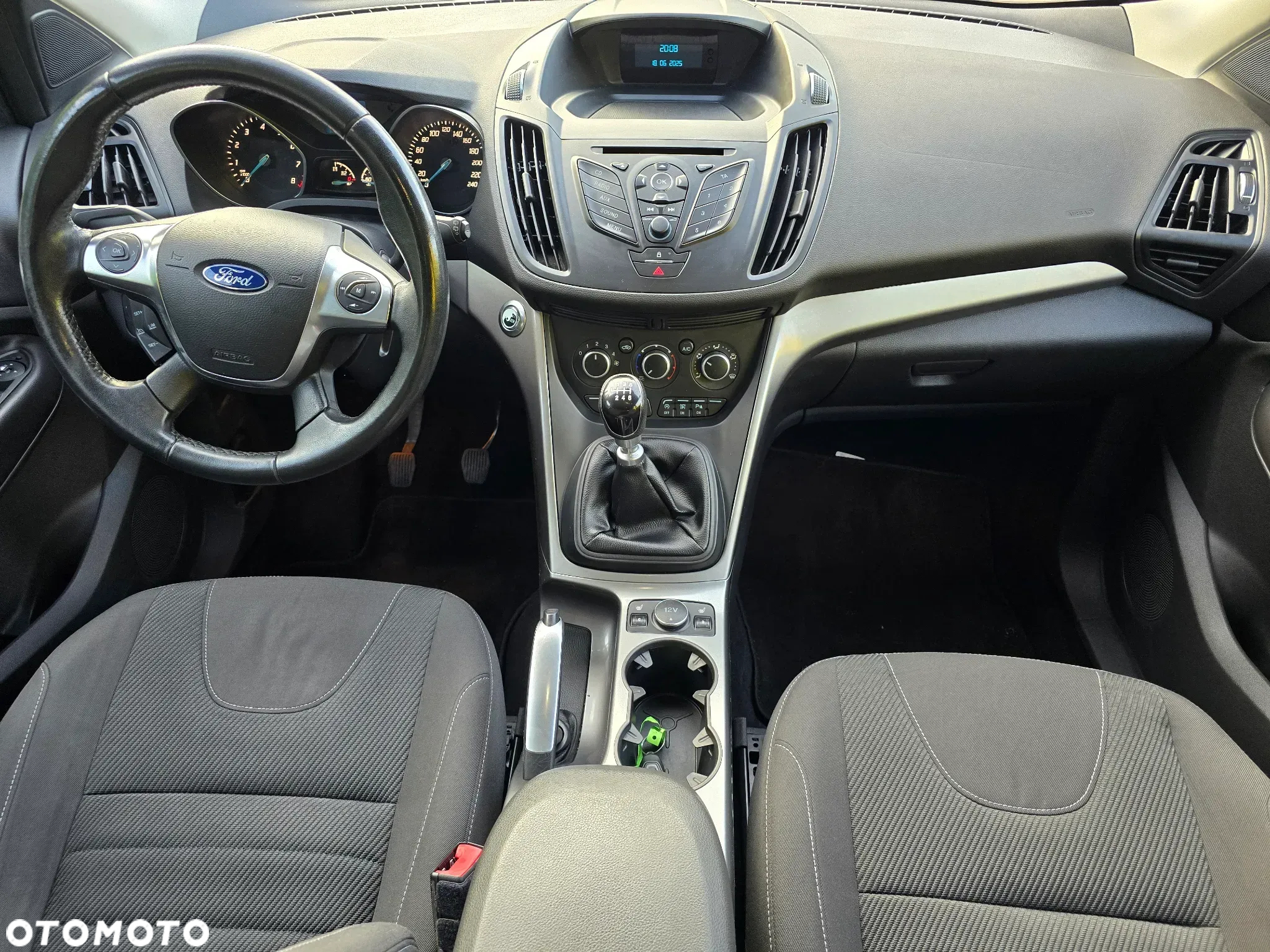 Ford Kuga 1.6 EcoBoost 2x4 Titanium - 11
