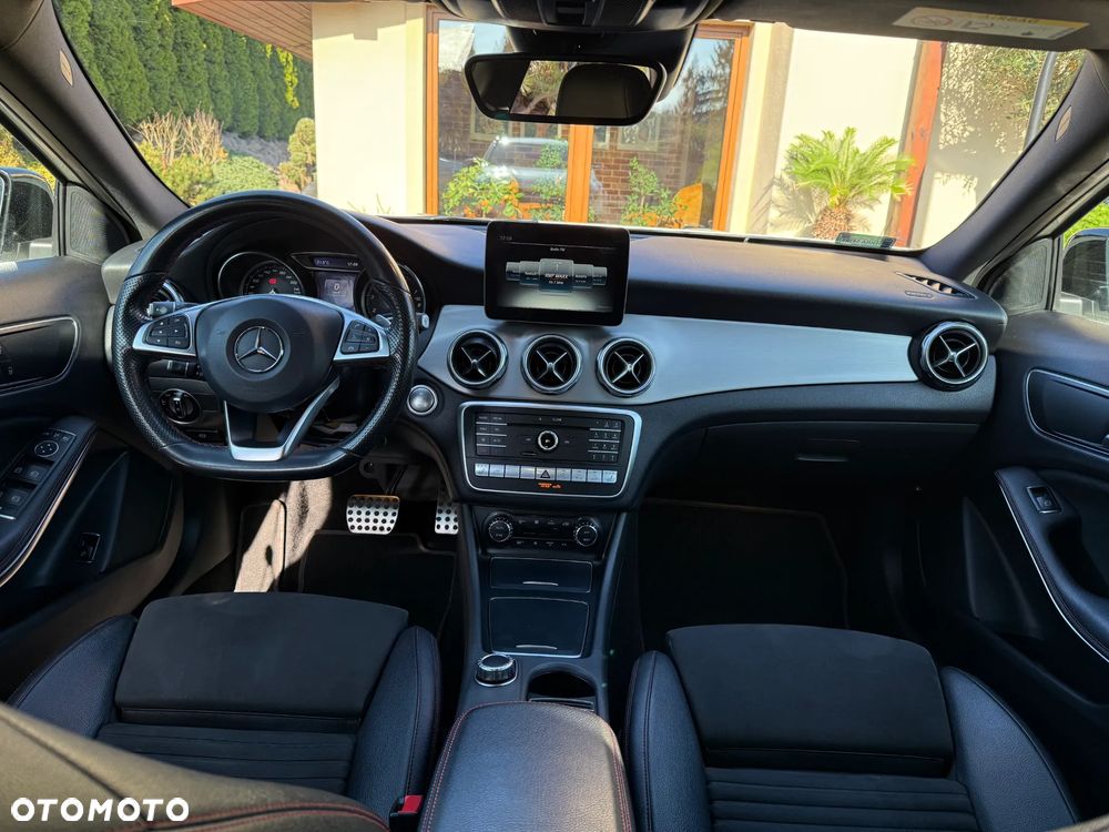 Mercedes-Benz GLA 220 4-Matic AMG Line - 14