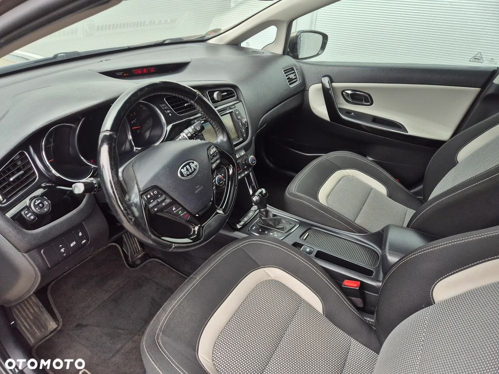 Kia Ceed 1.6 CRDi 128 Platinum Edition - 16
