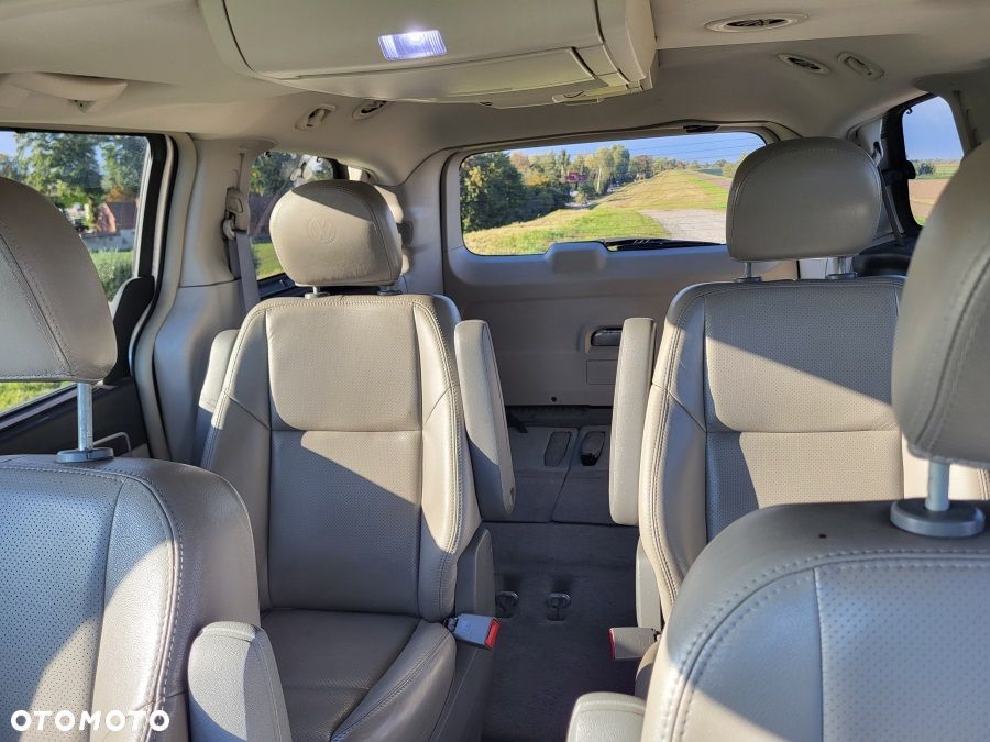 Volkswagen Routan - 22