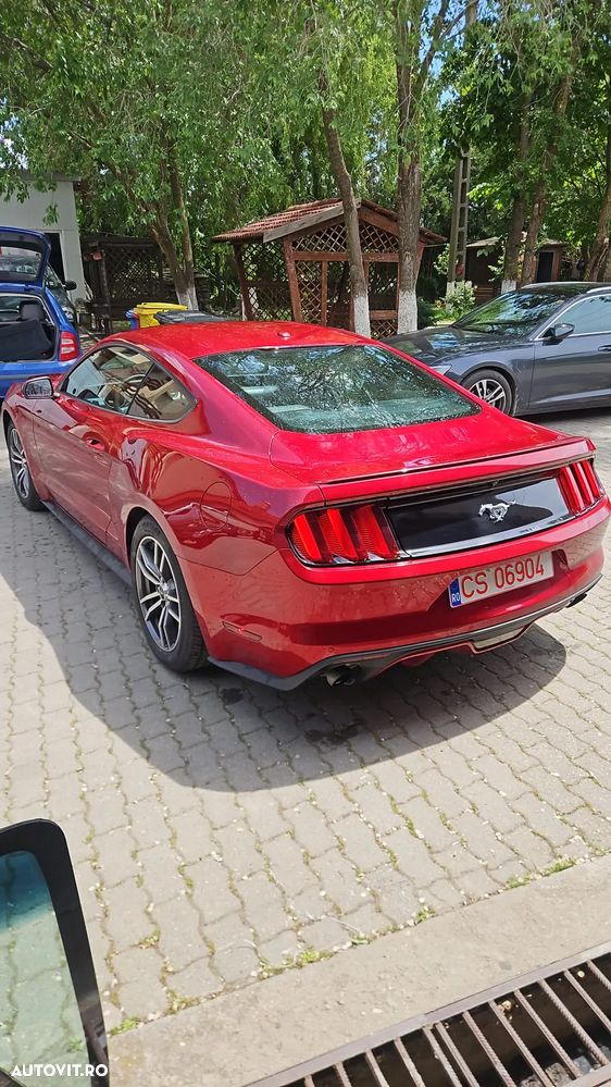 Ford Mustang - 3